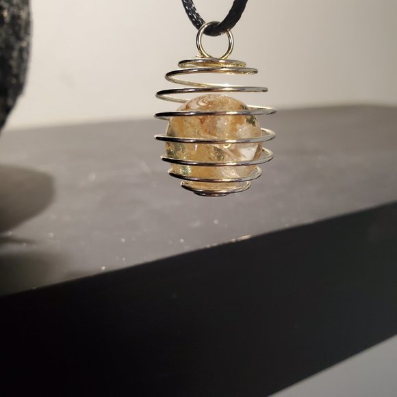 Peach Quartz sphere necklace - Picture 3 of 3